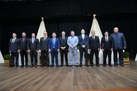 Vereadores, prefeito e vice-prefeito de São Lourenco do Oeste tomam posse